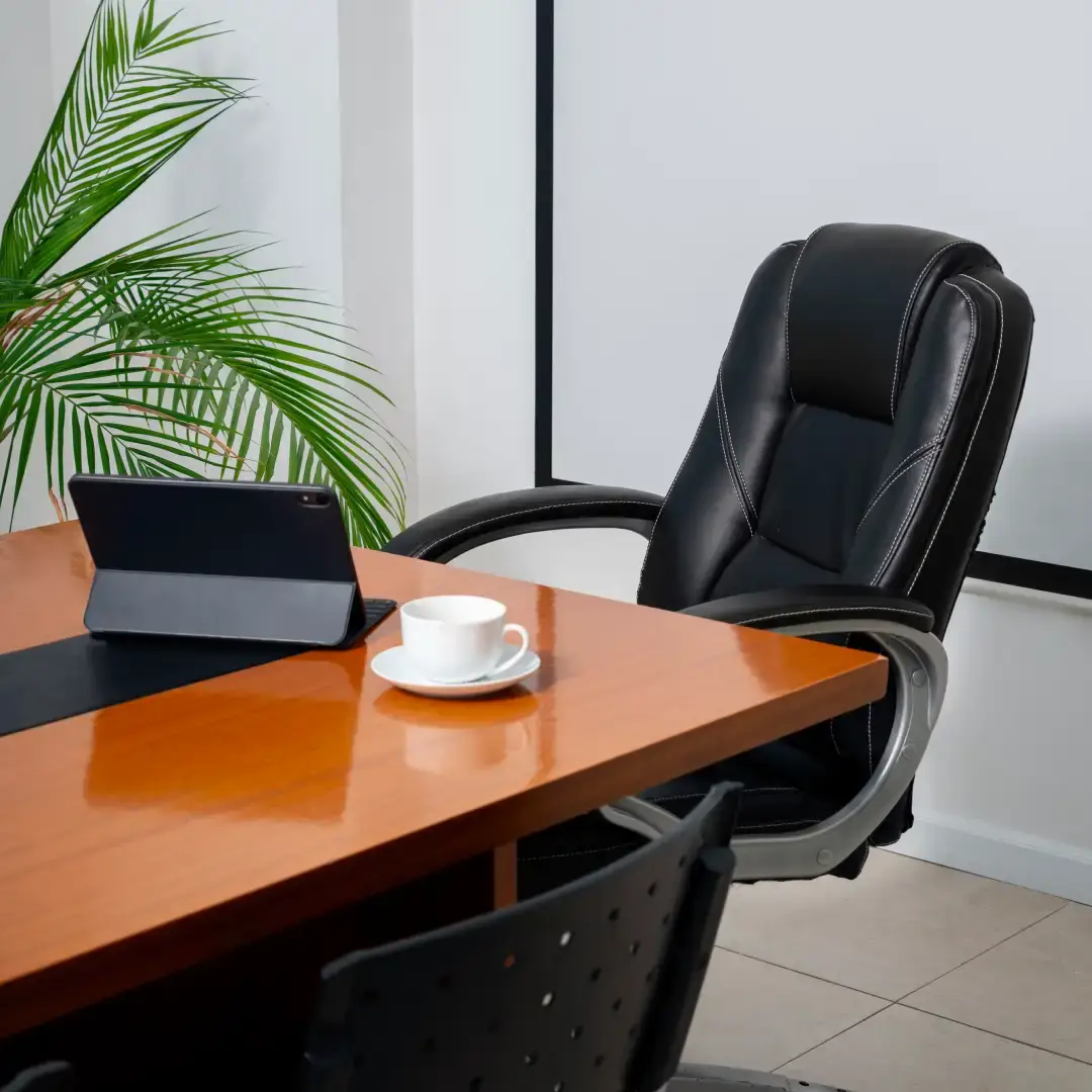 میز مدیریتی قهوه ای ۲ * ۴ چوب گردو